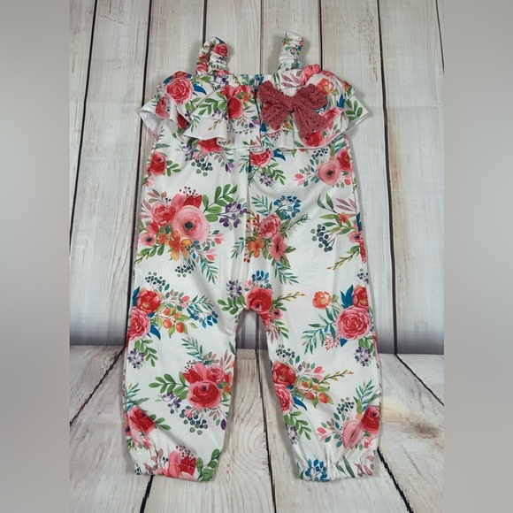 Sangami  9-12 Months White/Red Floral Romper. - Picture 1 of 7